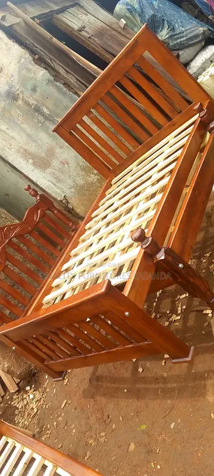 4x6 Modern Bidding Wooden Bed