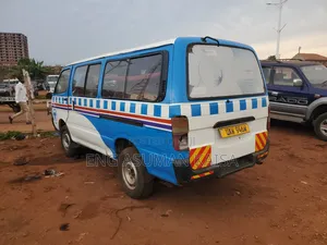 Toyota HiAce 1998 White