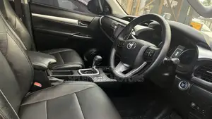 Toyota Hilux 2016 Green