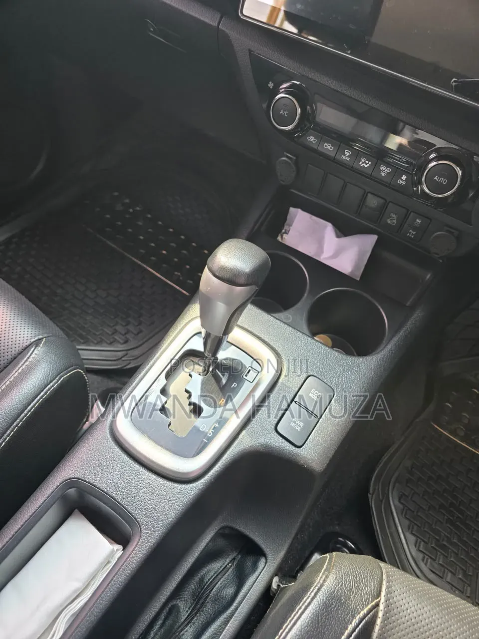 Toyota Hilux 2020 Silver