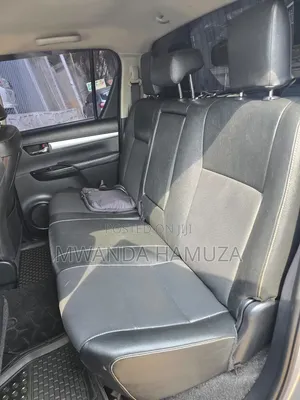 Toyota Hilux 2020 Silver