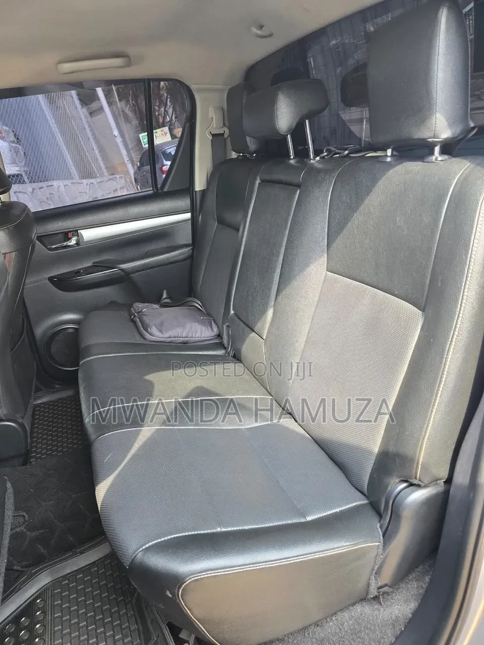 Toyota Hilux 2020 Silver