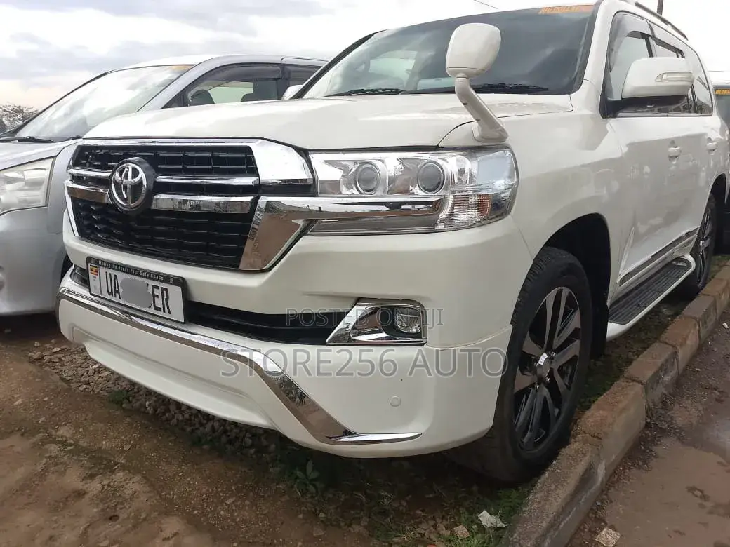 Toyota Land Cruiser 100 4.7 Executive 2008 White