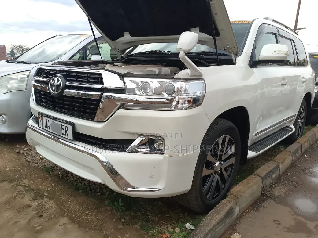 Toyota Land Cruiser 100 4.7 Executive 2008 White