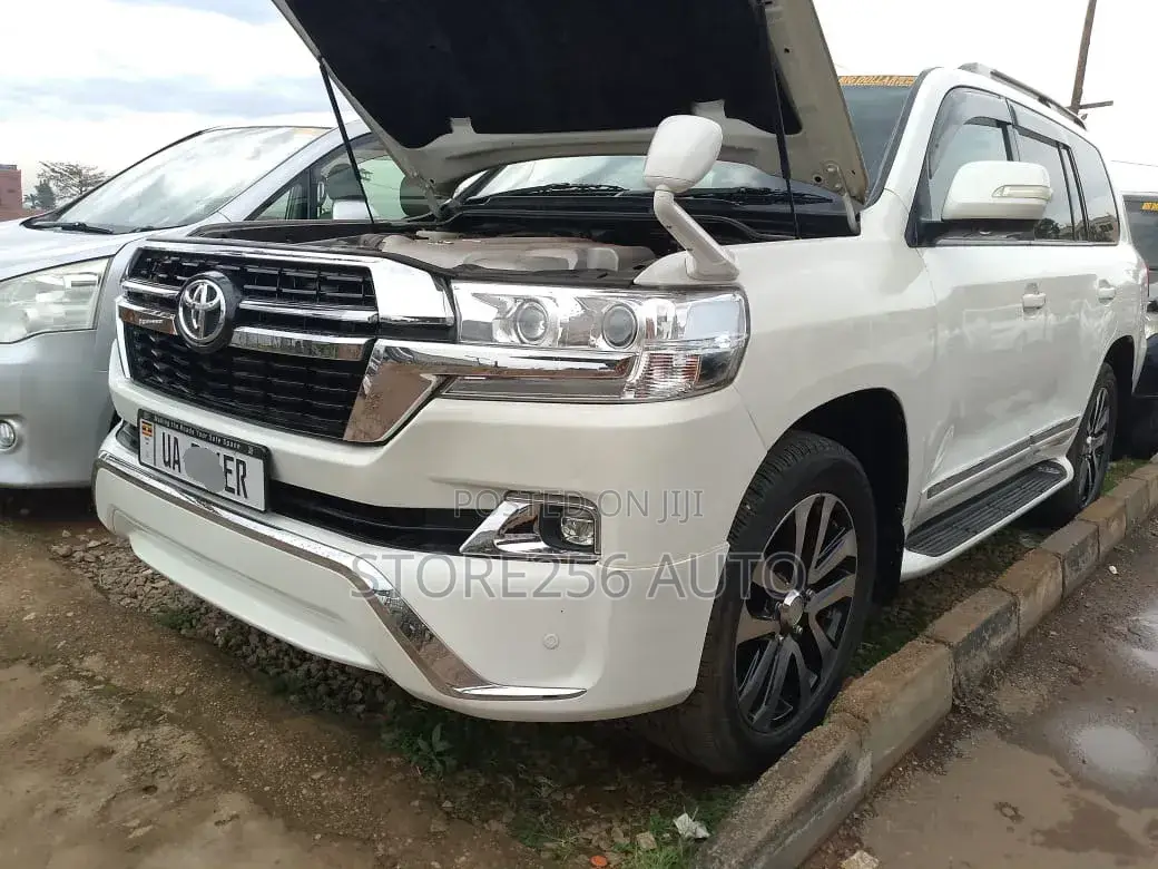 Toyota Land Cruiser 100 4.7 Executive 2008 White