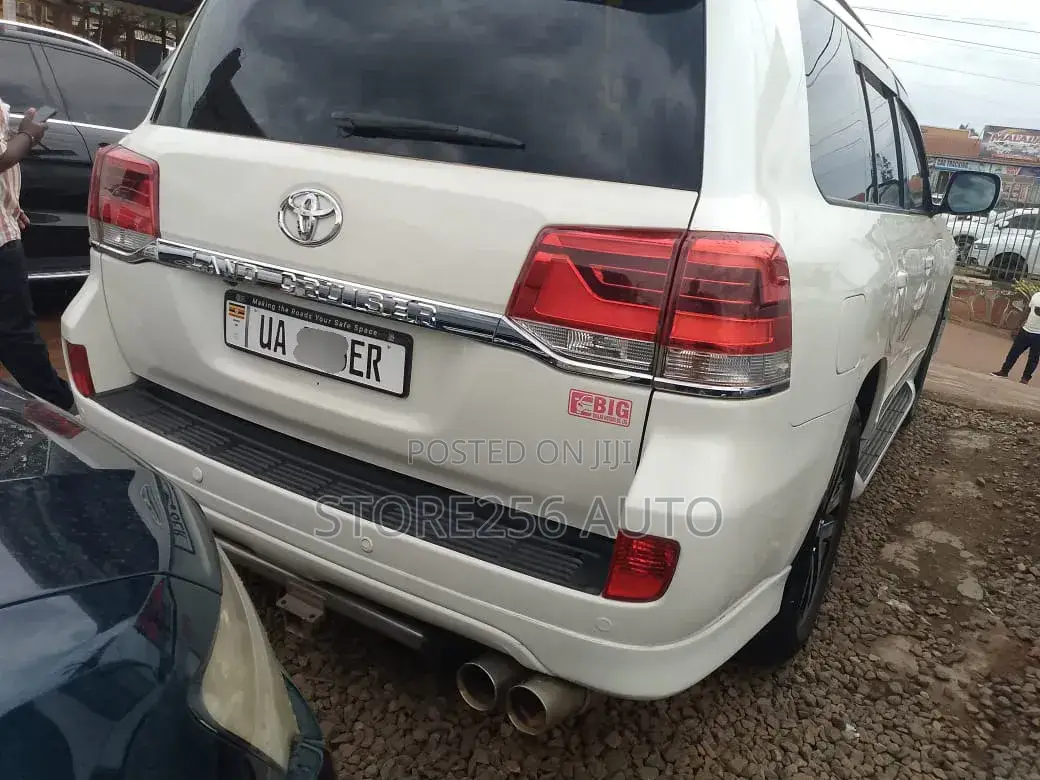 Toyota Land Cruiser 100 4.7 Executive 2008 White