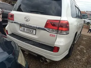 Toyota Land Cruiser 100 4.7 Executive 2008 White