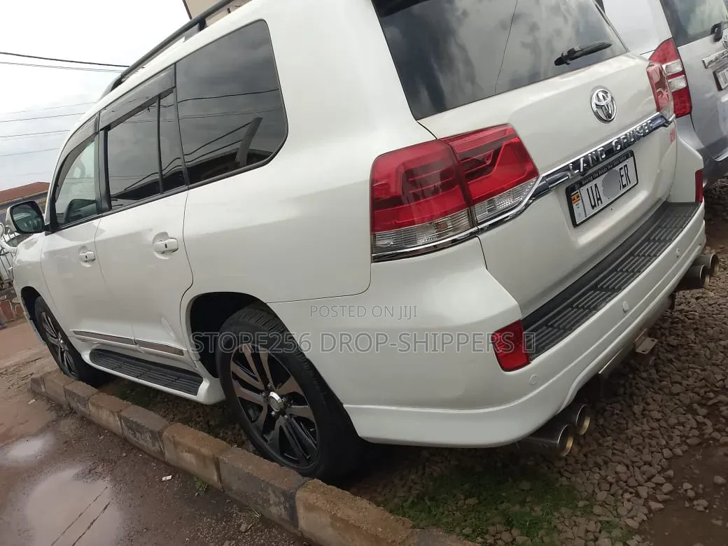 Toyota Land Cruiser 100 4.7 Executive 2008 White