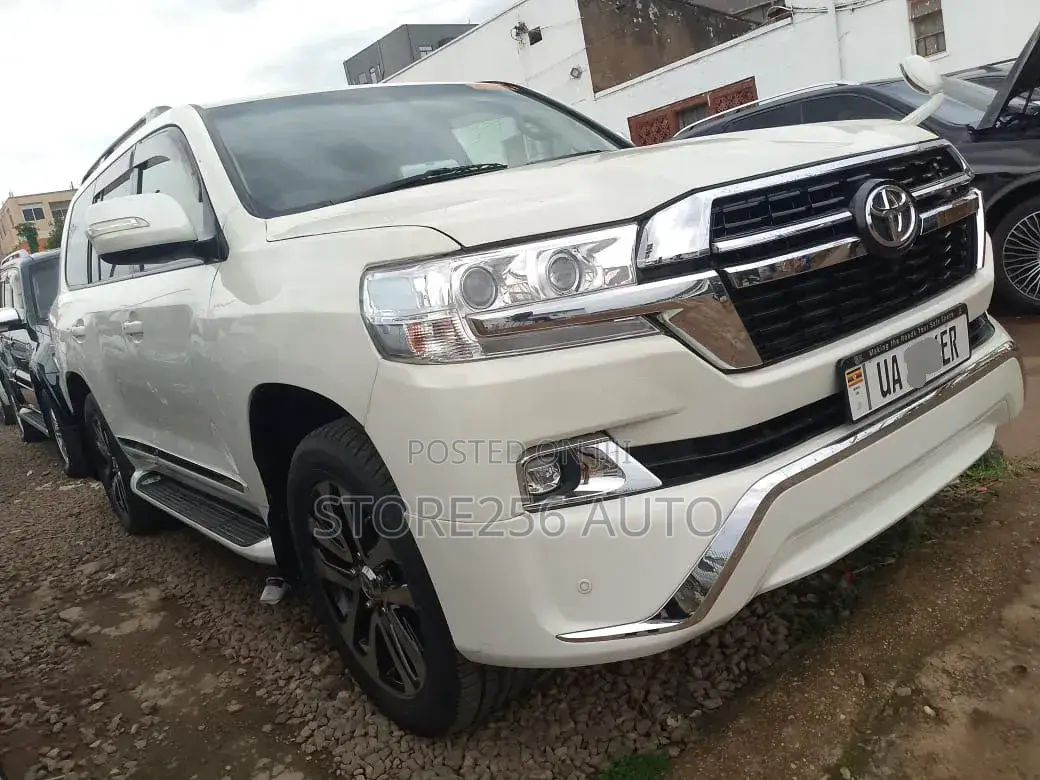 Toyota Land Cruiser 100 4.7 Executive 2008 White