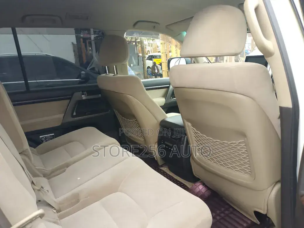 Toyota Land Cruiser 100 4.7 Executive 2008 White