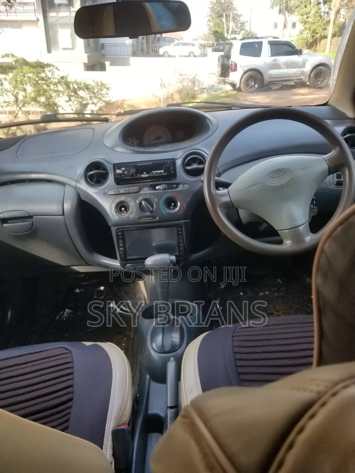 Toyota Vitz 2003 Silver