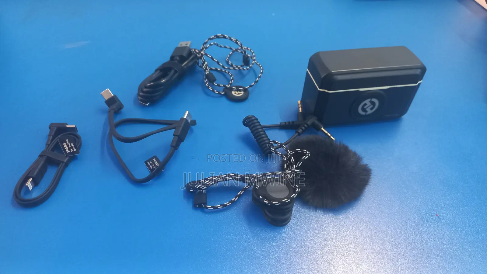 Hollyland Lark M2 Wireless Lavalier Microphone