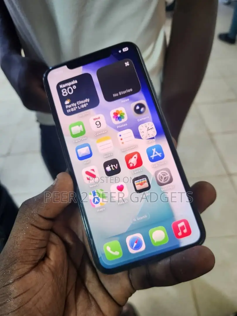 New Apple iPhone 11 Pro Max 64 GB Gold