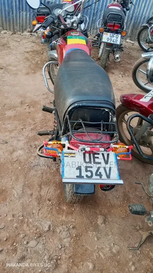 Bajaj Boxer 100 2022 Red