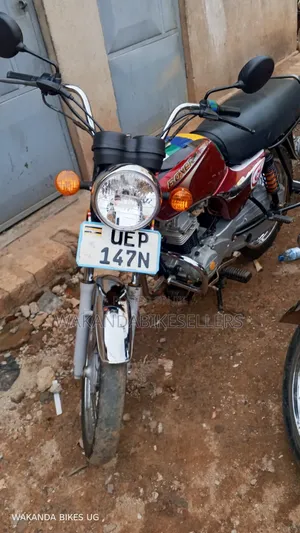 Bajaj Boxer 100 2022 Red