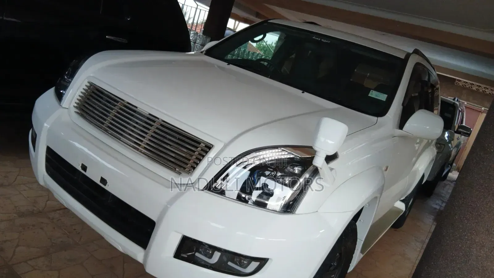 Toyota Land Cruiser Prado 2009 White