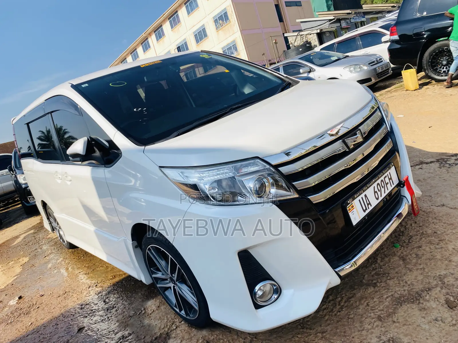 Toyota Noah 2017