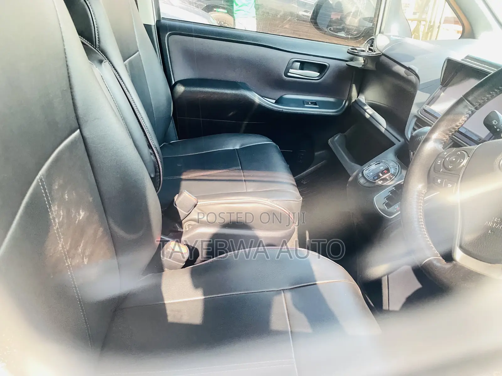 Toyota Noah 2017