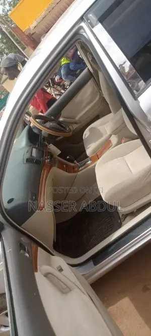 Toyota Premio 2018 Silver