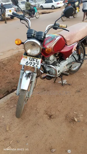 Bajaj Boxer 100 2022 Red