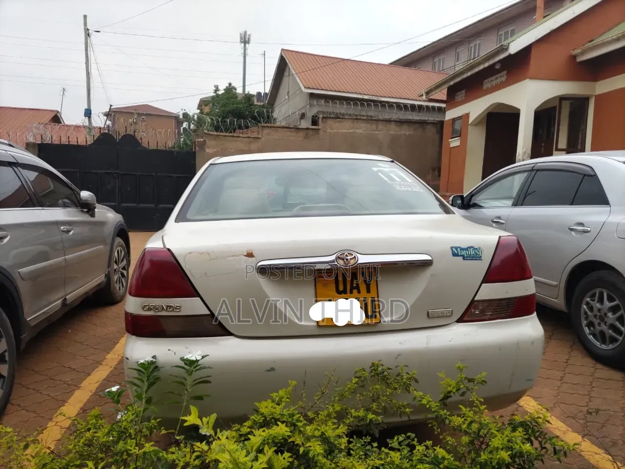 Toyota Mark II 2000 White