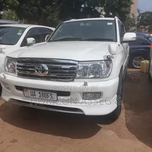 Toyota Land Cruiser Cygnus 4.7 2007 White
