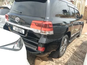 Toyota Land Cruiser 4.6 V8 AX 2011 Black