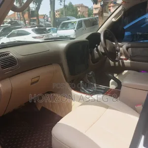 Toyota Land Cruiser Cygnus 4.7 2007 White