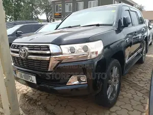 Toyota Land Cruiser 4.6 V8 AX 2011 Black