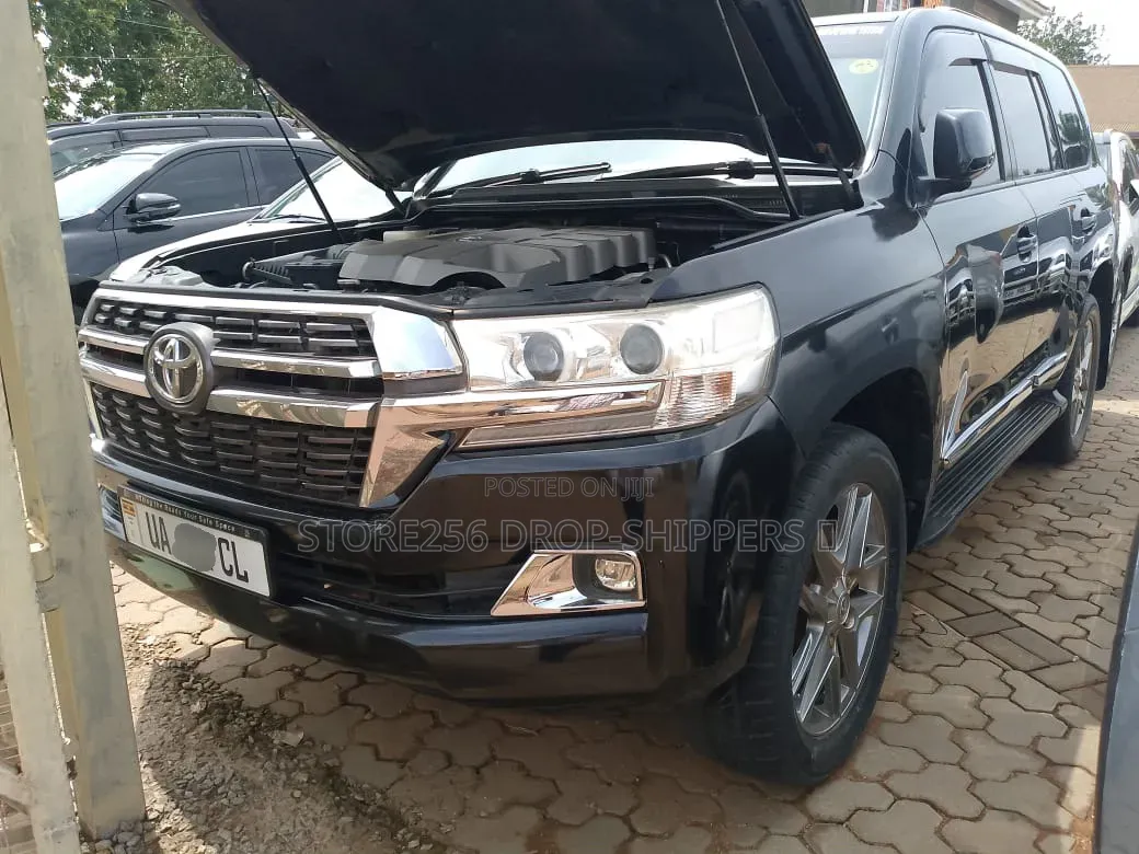 Toyota Land Cruiser 4.6 V8 AX 2011 Black
