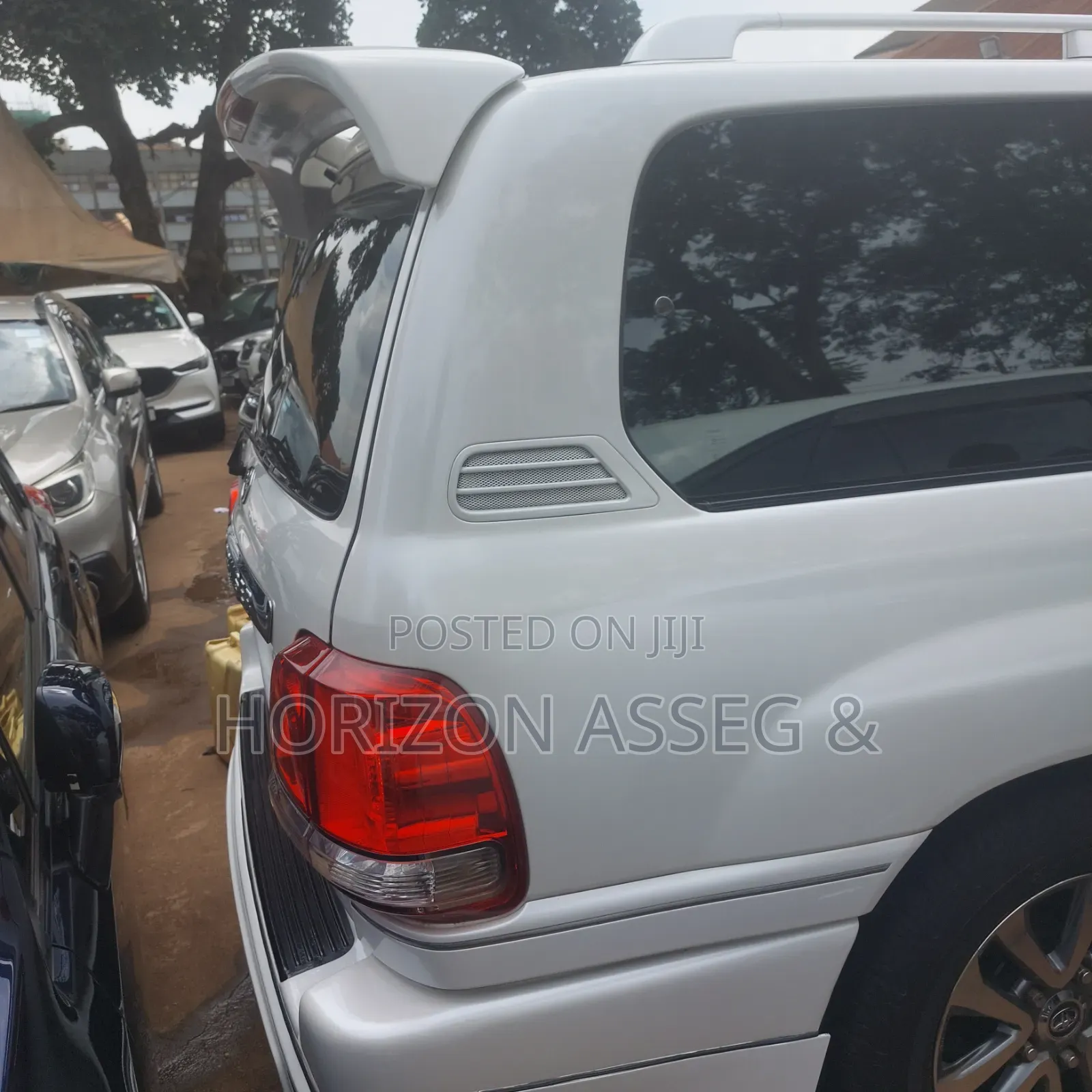 Toyota Land Cruiser Cygnus 4.7 2007 White