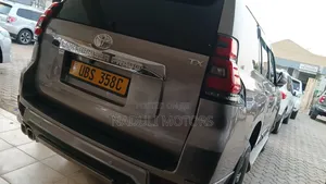 Toyota Land Cruiser Prado 2015