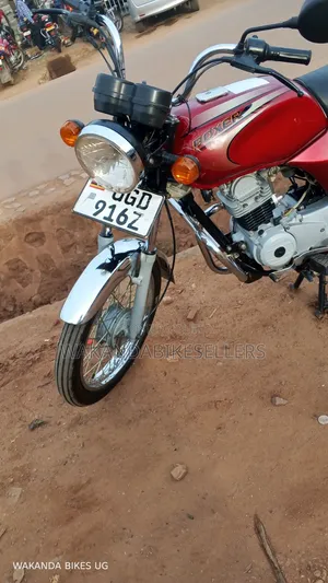 Bajaj Boxer 100 2024 Red