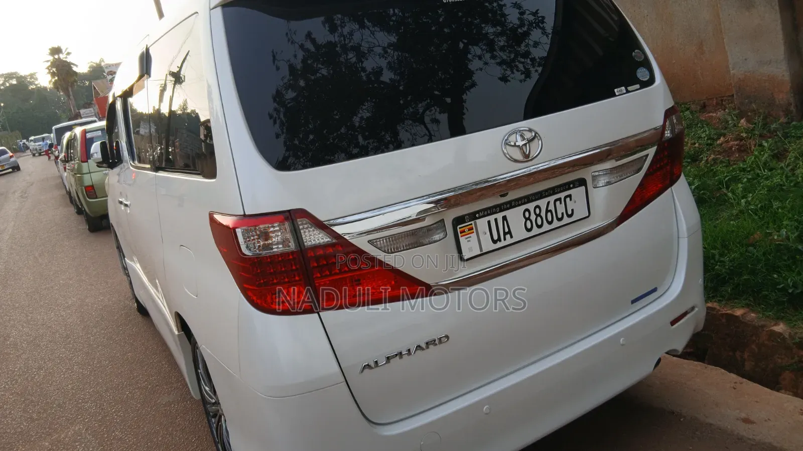 Toyota Alphard 2.4 Petrol FWD 2012 White