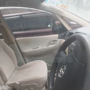 Toyota Corolla Spacio 1.5 X 2008 Gold