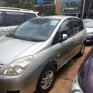Toyota Corolla Spacio 1.5 X 2008 Gold