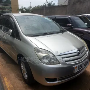 Toyota Corolla Spacio 1.5 X 2008 Gold