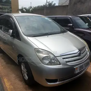 Toyota Corolla Spacio 1.5 X 2008 Gold