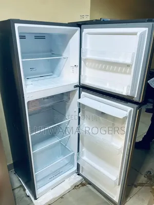 Hisense Fridge 419ltrs