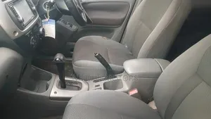 Toyota RAV4 1.8 2005 Blue