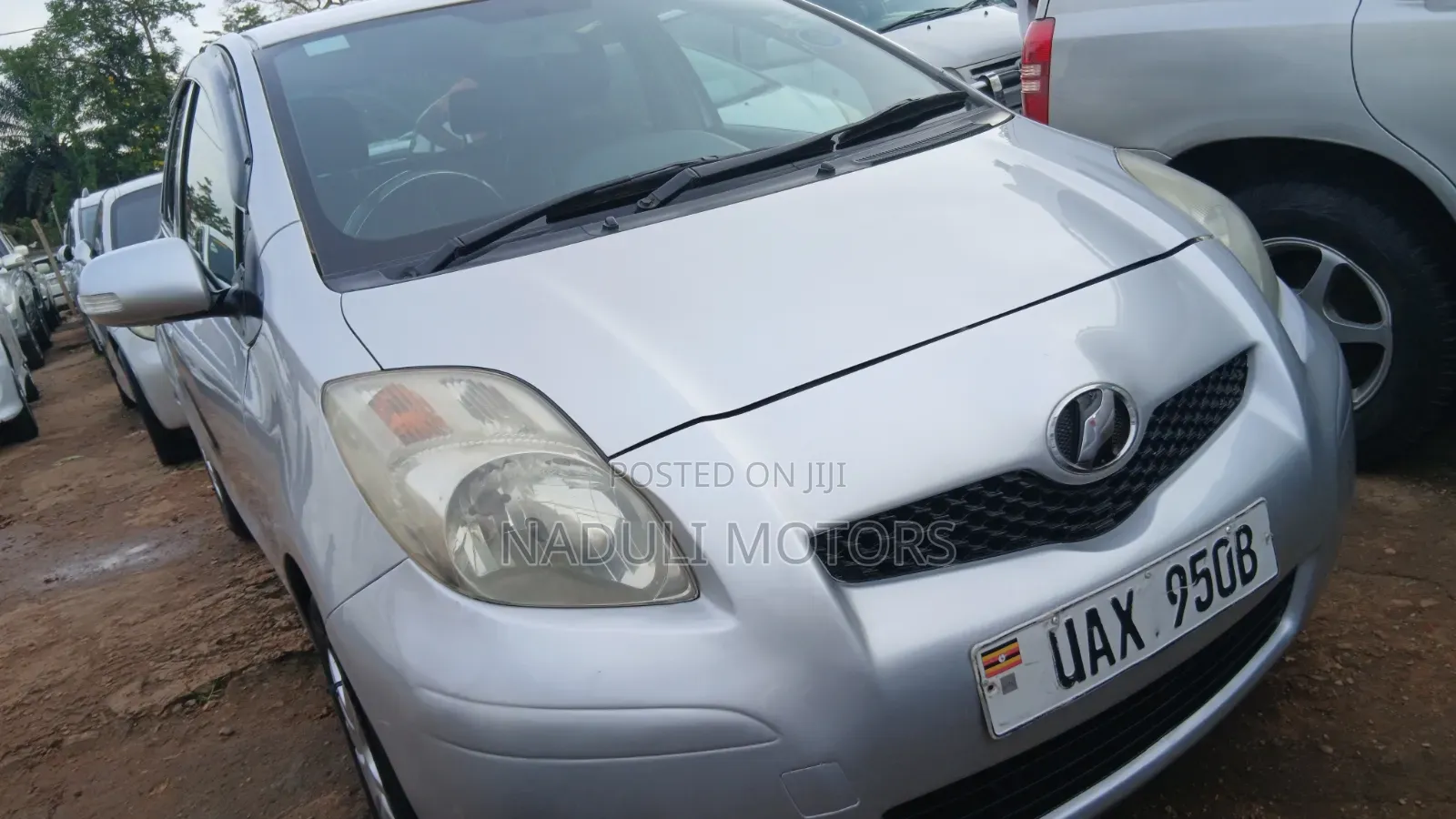 Toyota Vitz 2005 Silver