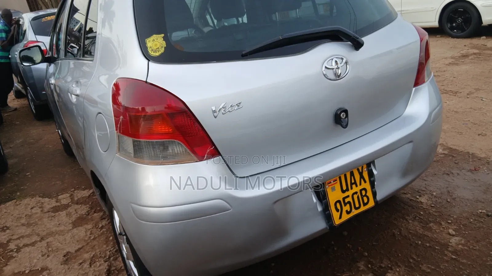 Toyota Vitz 2005 Silver