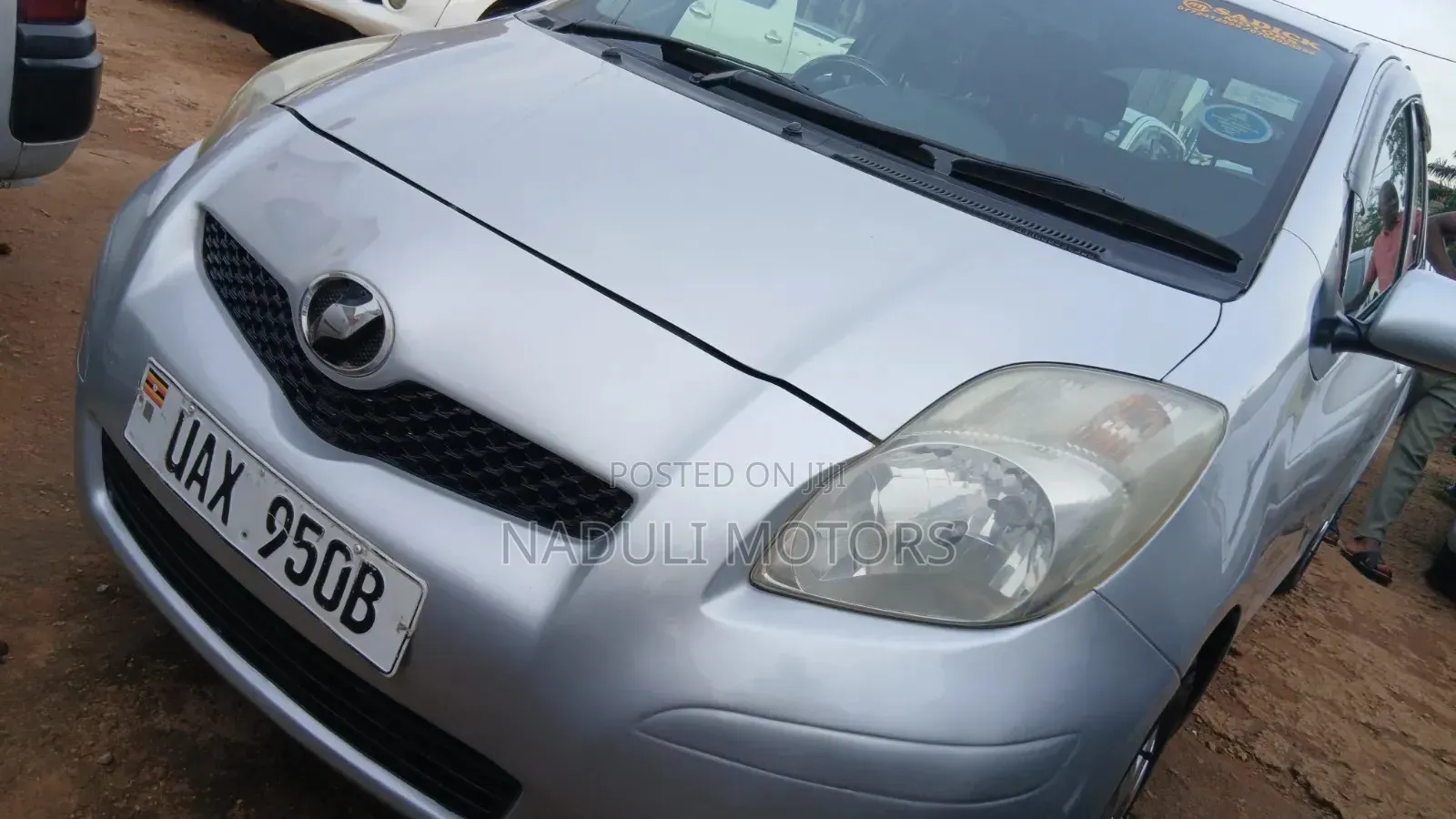 Toyota Vitz 2005 Silver