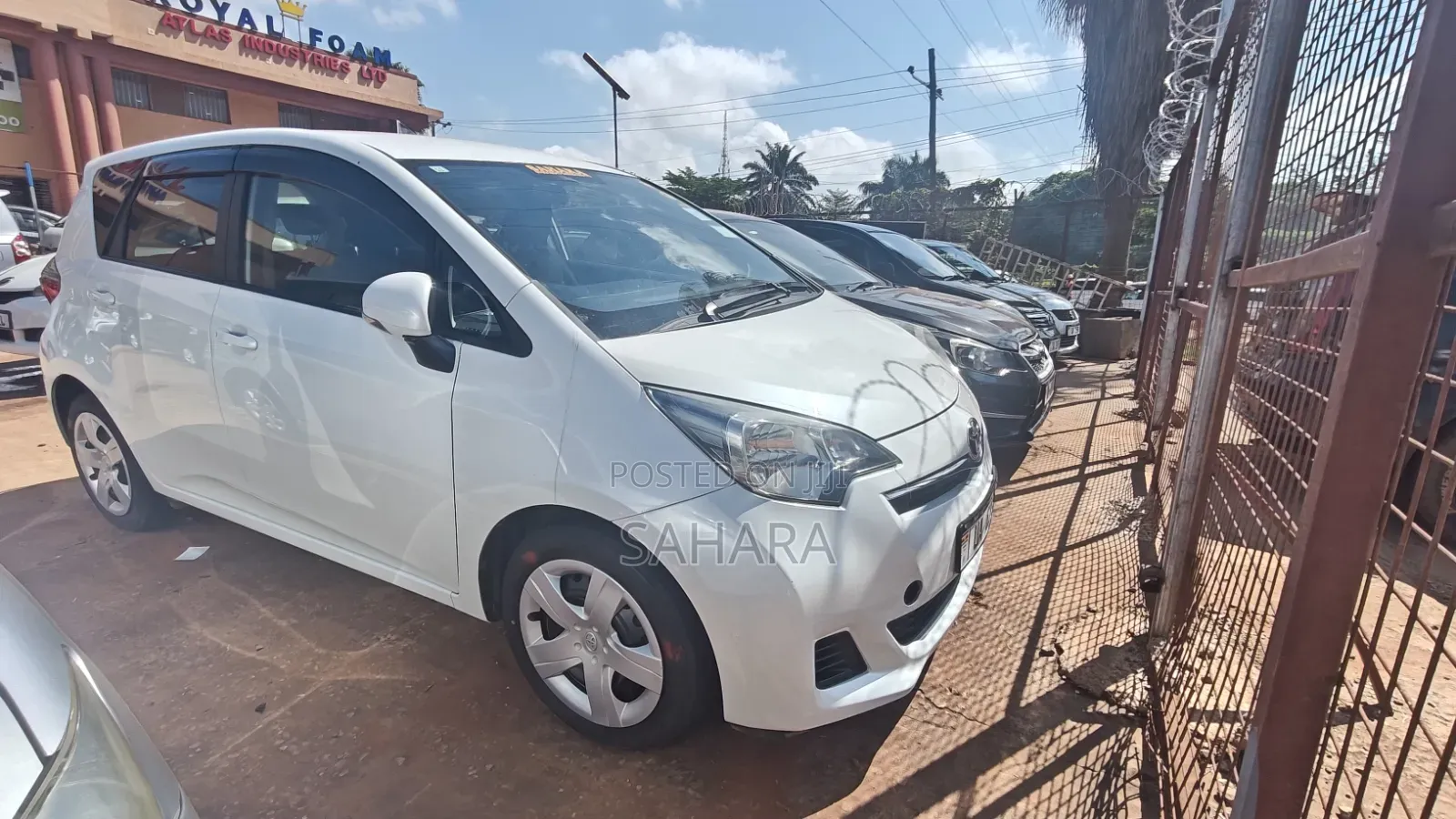 Toyota Ractis 2011 White