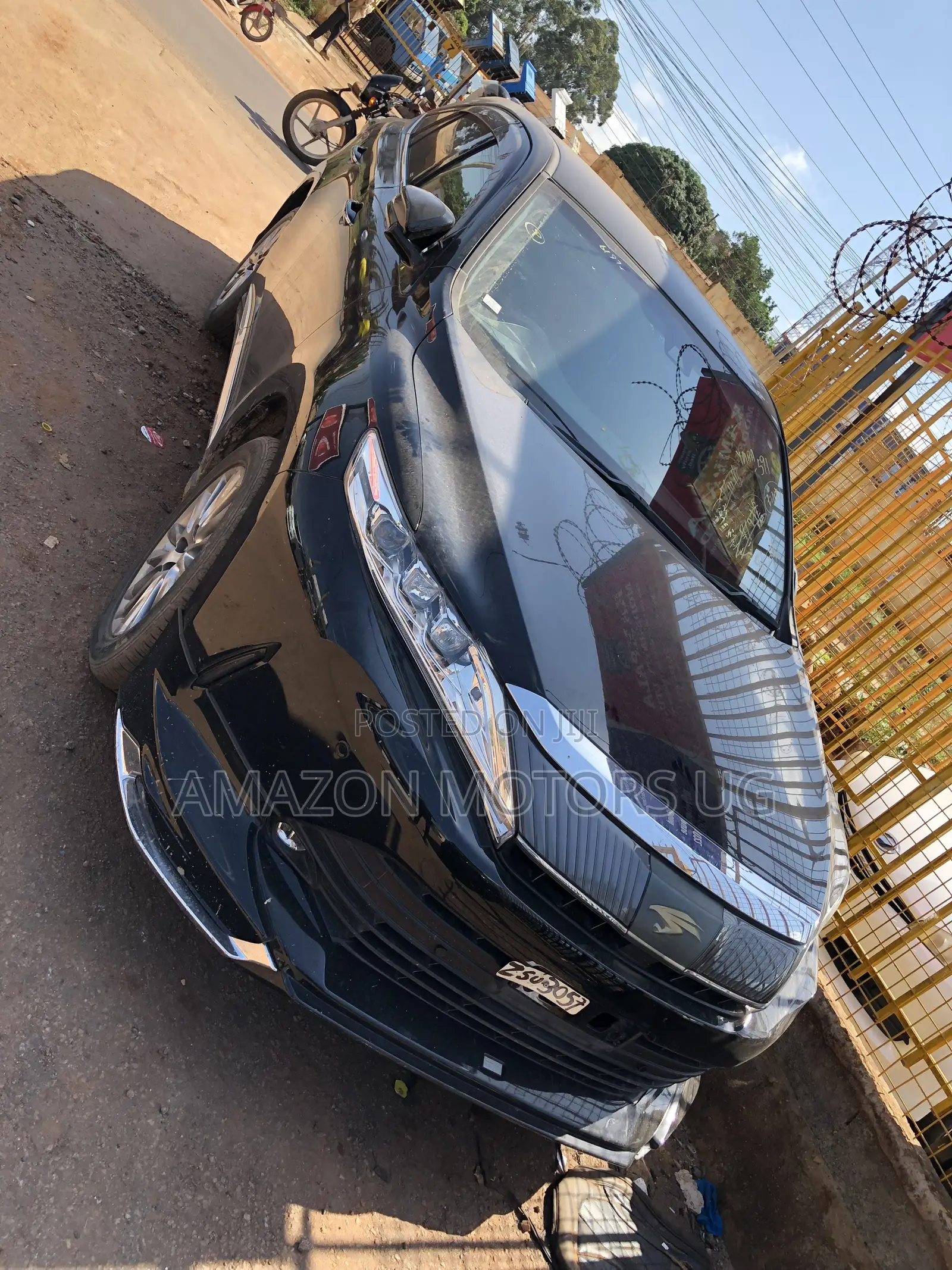 Toyota Harrier 2.0 4WD 2017 Black