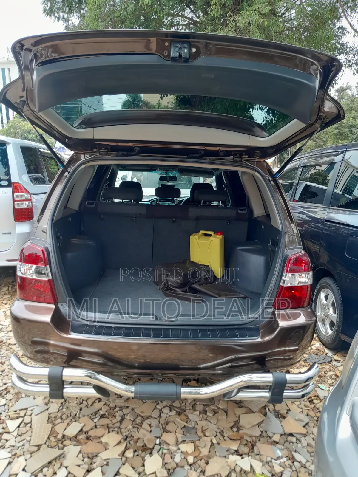Toyota Kluger 2005 Brown