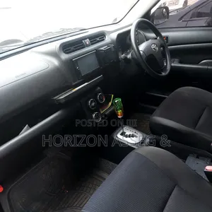 Toyota Probox 1.5 DX 2WD 2018 Silver