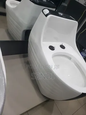 Murano Toilet