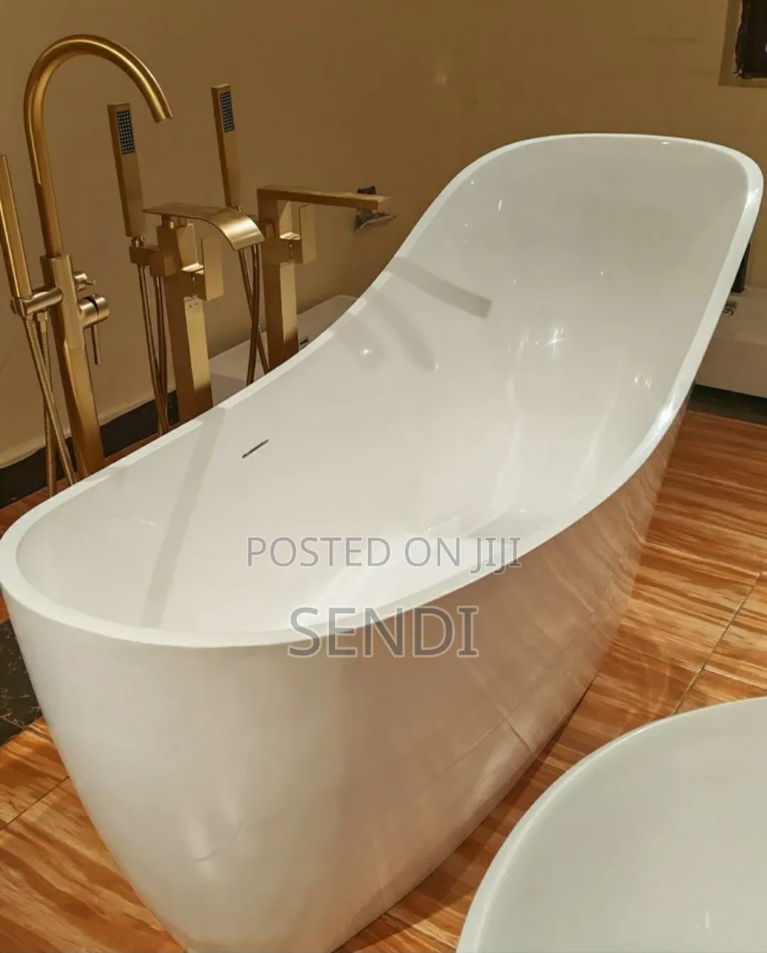 Fluted Freestanding Bathtub