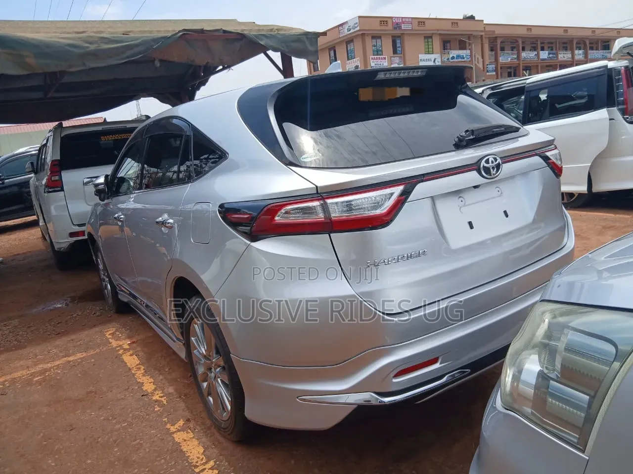 Toyota Harrier 2.0 4WD 2017 Silver